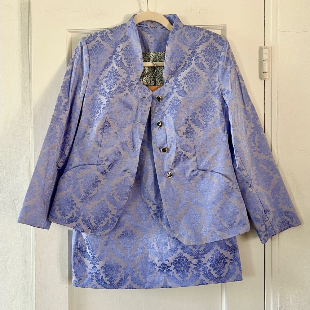 Vintage 1960s lavender lilac brocade silk 2-piece formal suit jacket skirt set